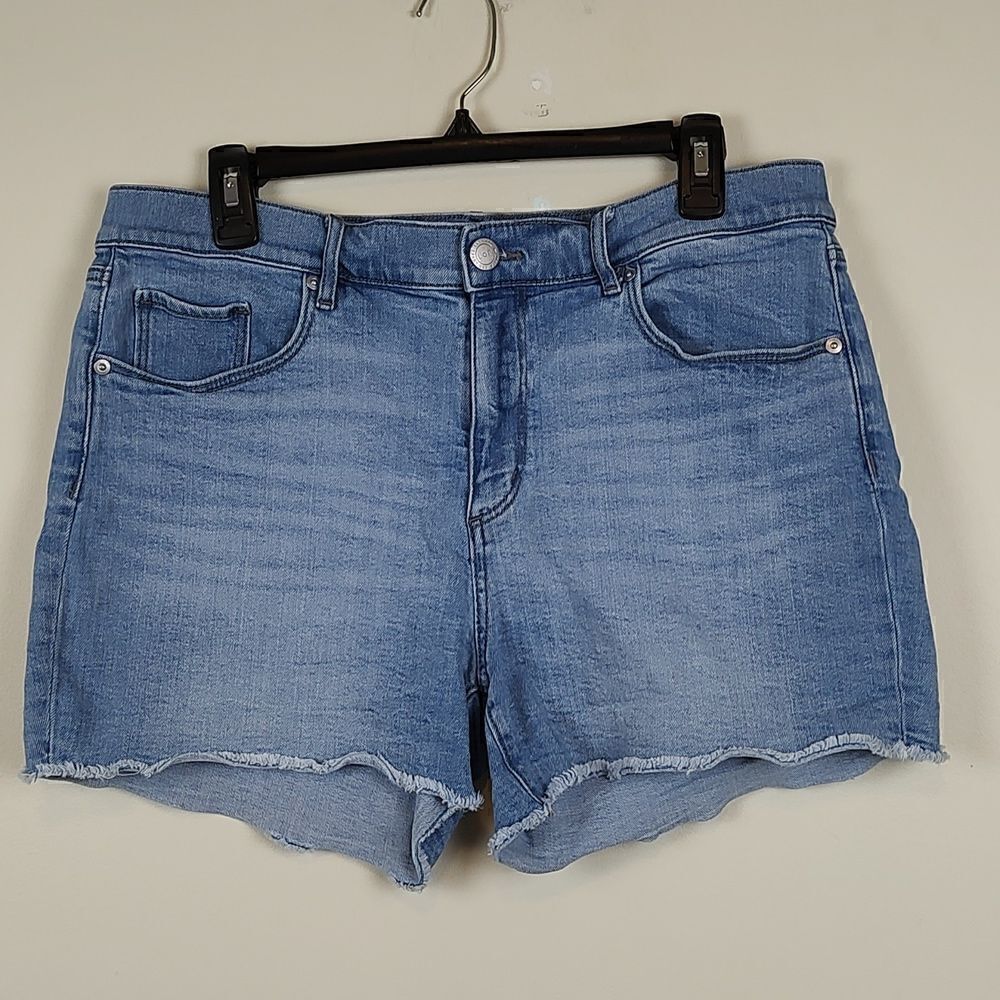 LOFT 4" Denim Short